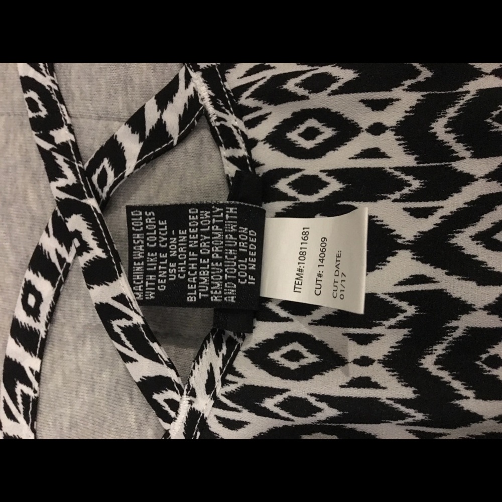 Torrid top - Picture 2 of 4